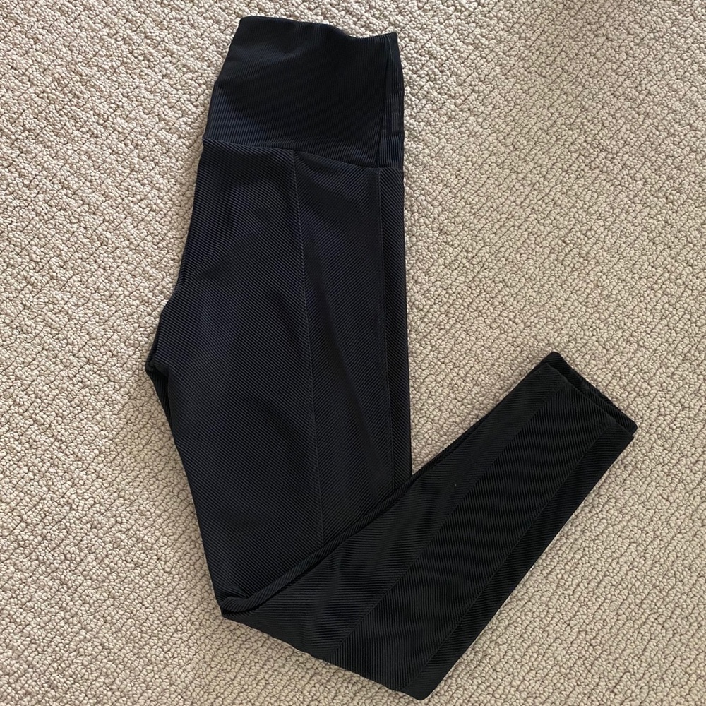 Onzie Black Rib Legging